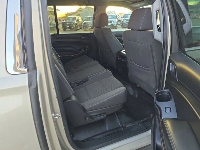 2017 Chevrolet Suburban in Wadena, MN 56482 - 18133186 19