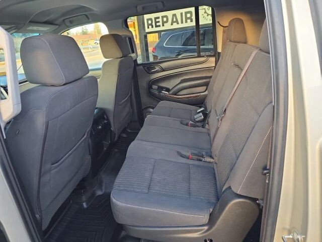 2017 Chevrolet Suburban in Wadena, MN 56482 - 18133186 16