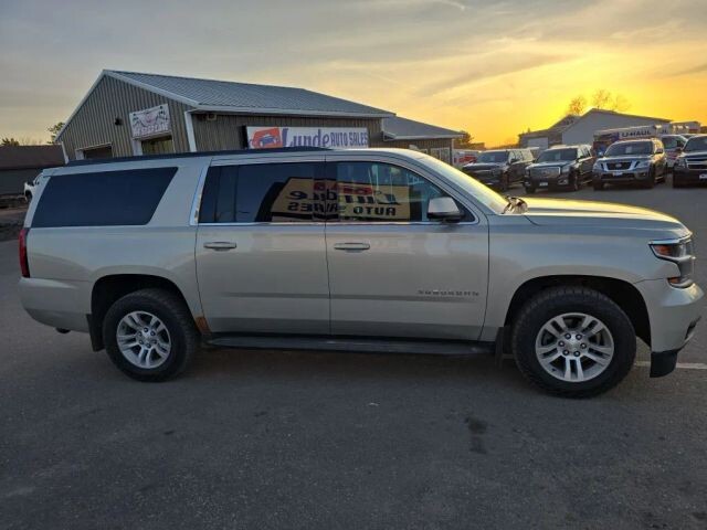 2017 Chevrolet Suburban in Wadena, MN 56482 - 18133186 13