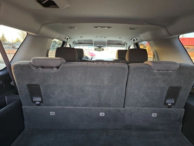 2017 Chevrolet Suburban in Wadena, MN 56482 - 18133186 7