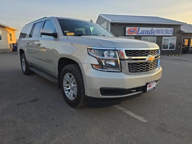 2017 Chevrolet Suburban in Wadena, MN 56482 - 18133186 14