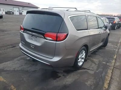 2018 Chrysler Pacifica in Wadena, MN 56482 - 18133187 3