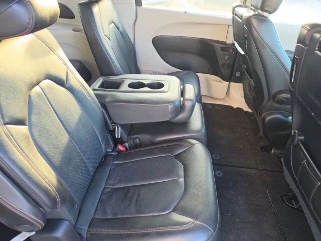 2018 Chrysler Pacifica in Wadena, MN 56482 - 18133187 28