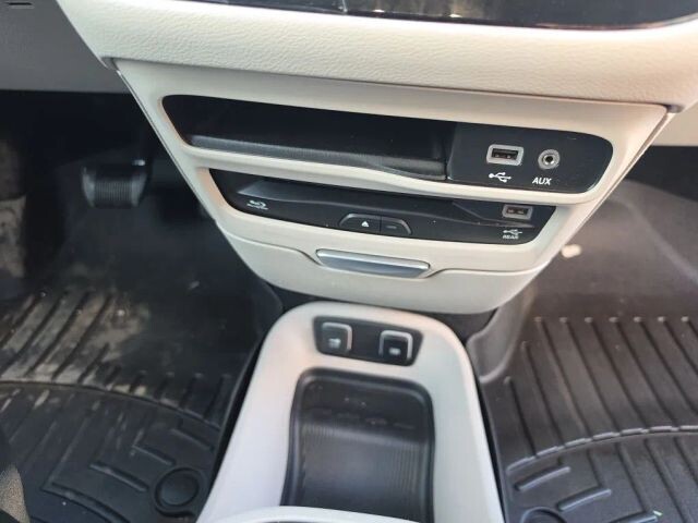 2018 Chrysler Pacifica in Wadena, MN 56482 - 18133187 37