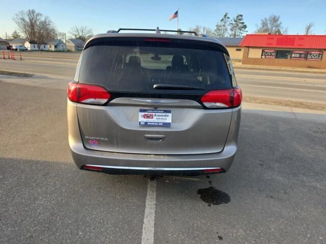 2018 Chrysler Pacifica in Wadena, MN 56482 - 18133187 13