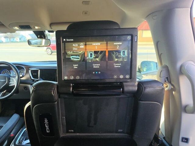 2018 Chrysler Pacifica in Wadena, MN 56482 - 18133187 29