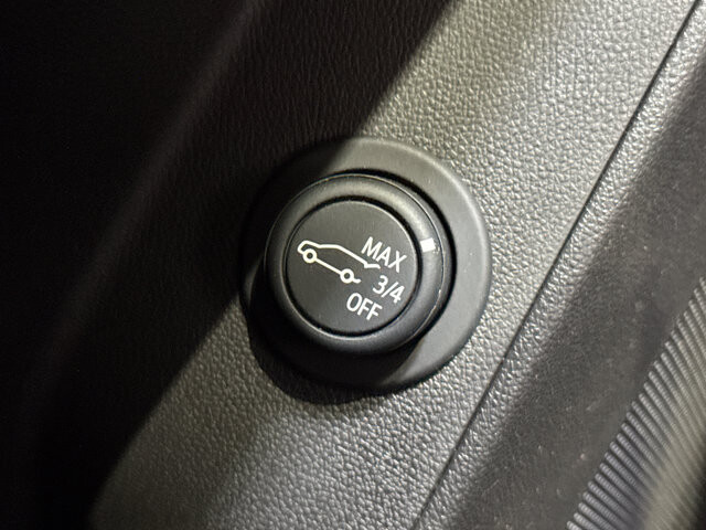 2024 Chevrolet Equinox in Burlington, WI 53105 - 18133198 21