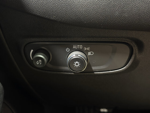 2024 Chevrolet Equinox in Burlington, WI 53105 - 18133199 31