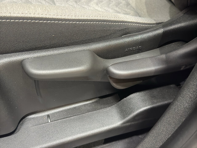 2024 Chevrolet Equinox in Burlington, WI 53105 - 18133199 15