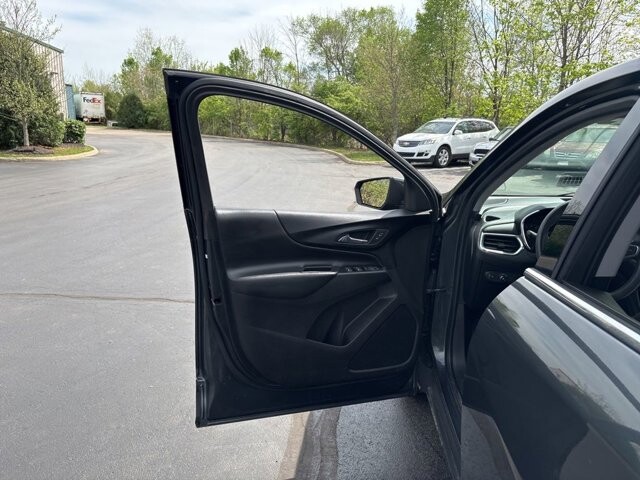 2018 Chevrolet Equinox in Marysville, OH 43040 - 18133201 14