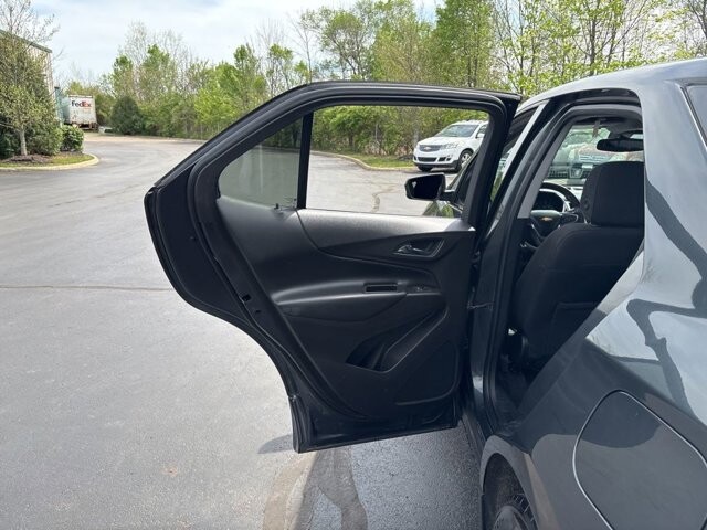 2018 Chevrolet Equinox in Marysville, OH 43040 - 18133201 30