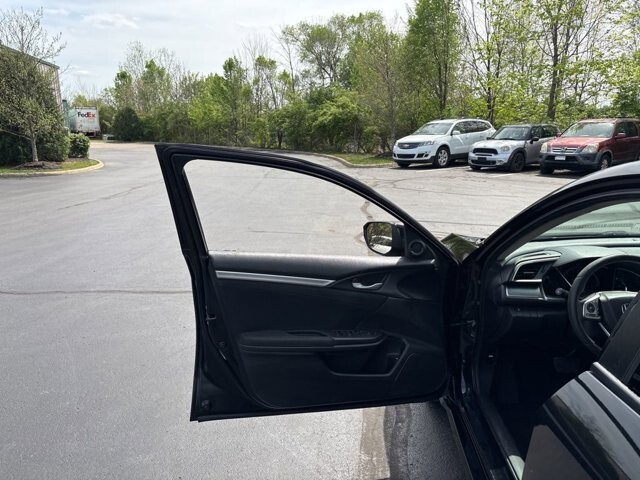 2018 Honda Civic in Marysville, OH 43040 - 18133203 12