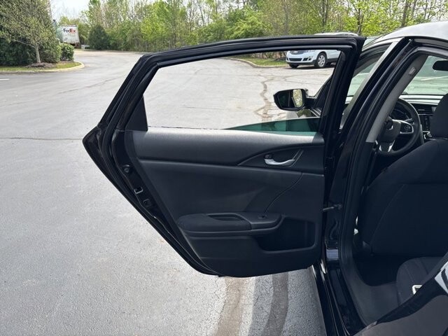 2018 Honda Civic in Marysville, OH 43040 - 18133203 27