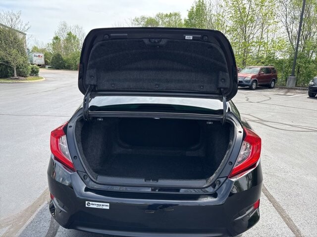 2018 Honda Civic in Marysville, OH 43040 - 18133203 30