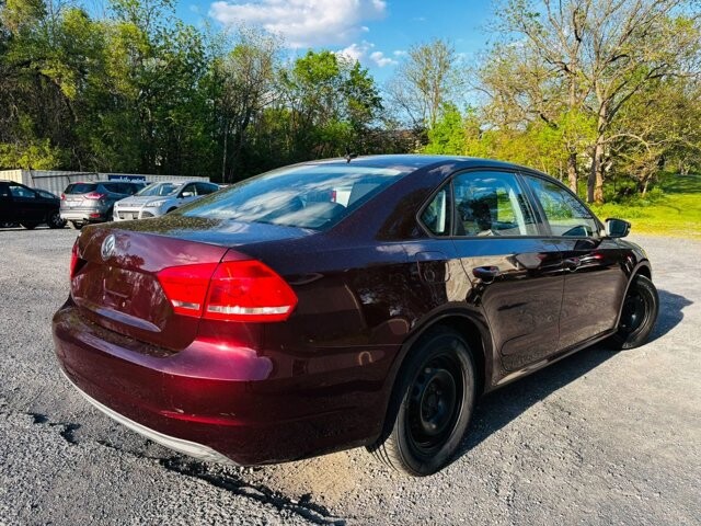 2013 Volkswagen Passat in Harrisonburg, VA 22801 - 18133204 6