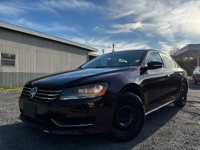 2013 Volkswagen Passat in Harrisonburg, VA 22801 - 18133204 11