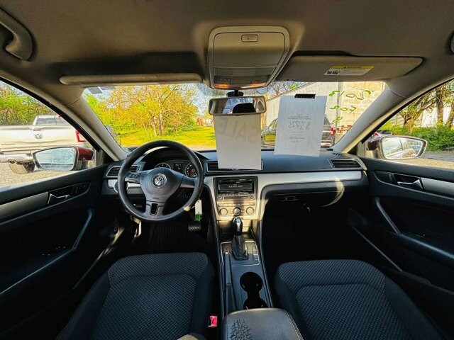 2013 Volkswagen Passat in Harrisonburg, VA 22801 - 18133204 9