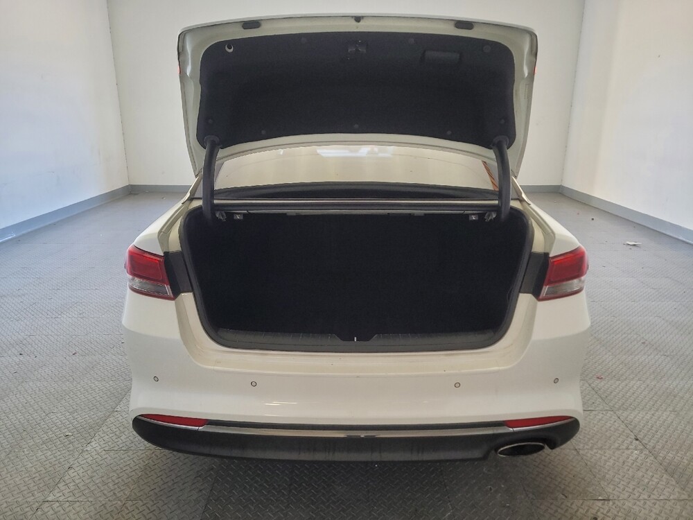 2018 Kia Optima in Montclair, CA 91763 - 18133215 29