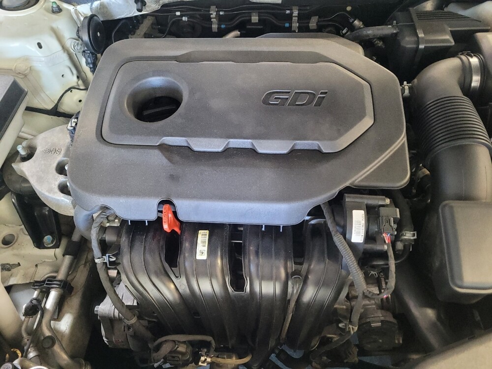 2018 Kia Optima in Montclair, CA 91763 - 18133215 30