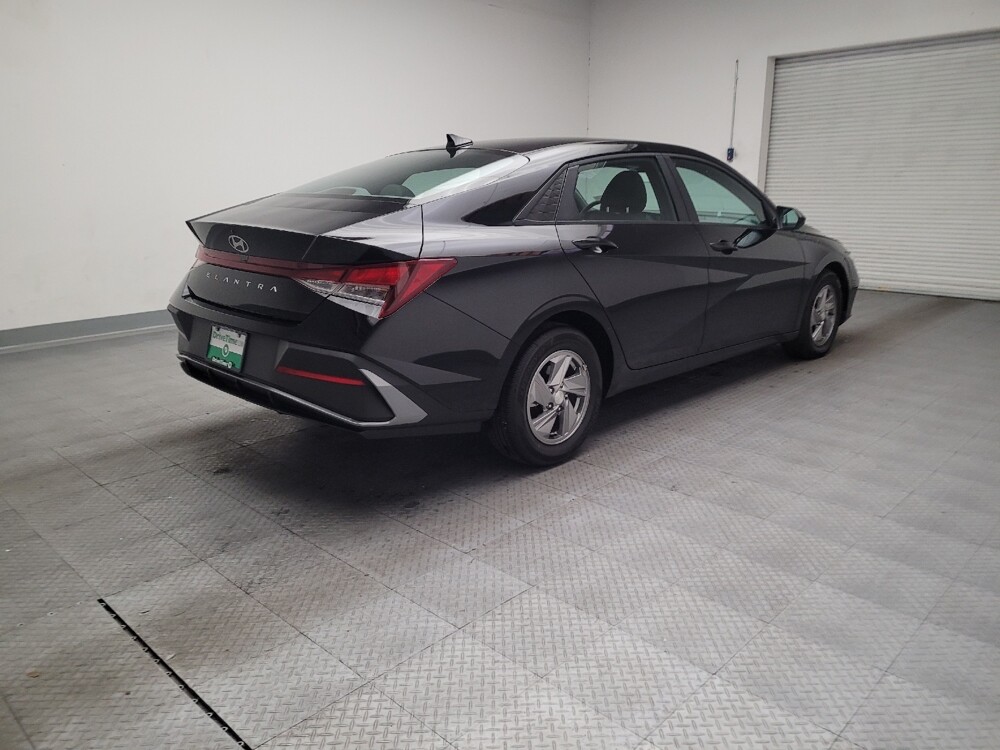 2025 Hyundai Elantra in Torrance, CA 90504 - 18133217 9