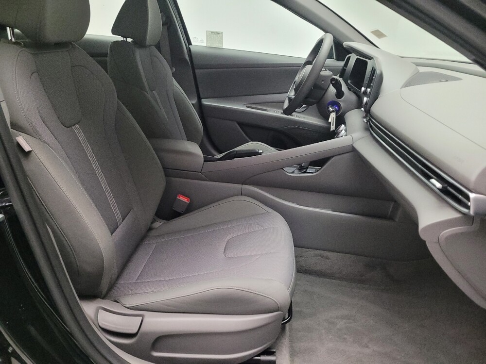 2025 Hyundai Elantra in Torrance, CA 90504 - 18133217 21