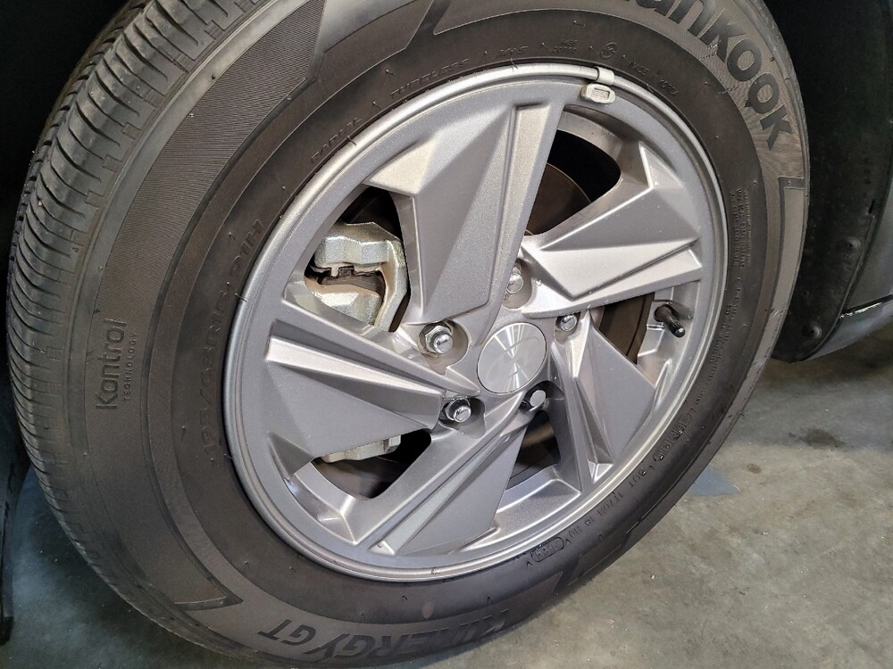 2025 Hyundai Elantra in Torrance, CA 90504 - 18133217 31