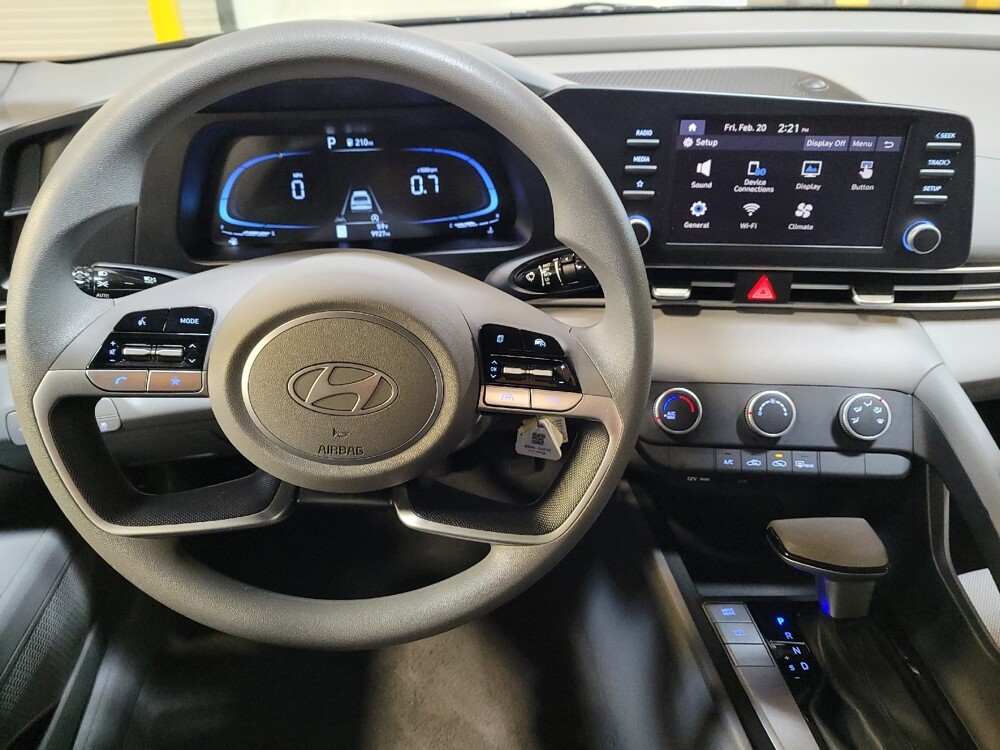 2025 Hyundai Elantra in Torrance, CA 90504 - 18133217 22