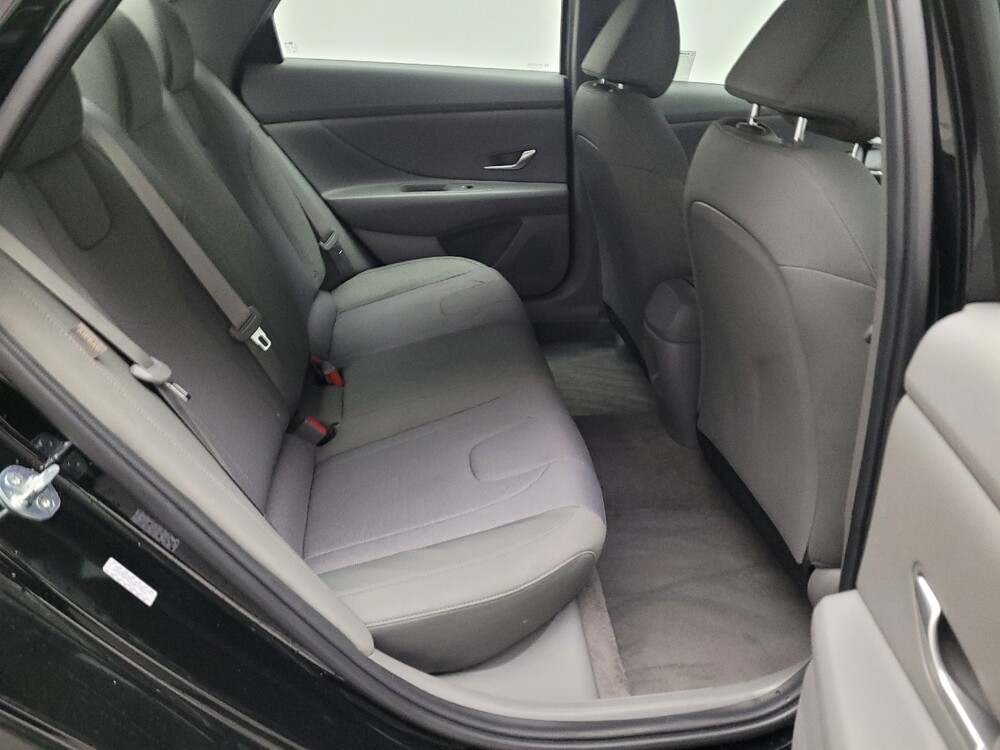 2025 Hyundai Elantra in Torrance, CA 90504 - 18133217 19