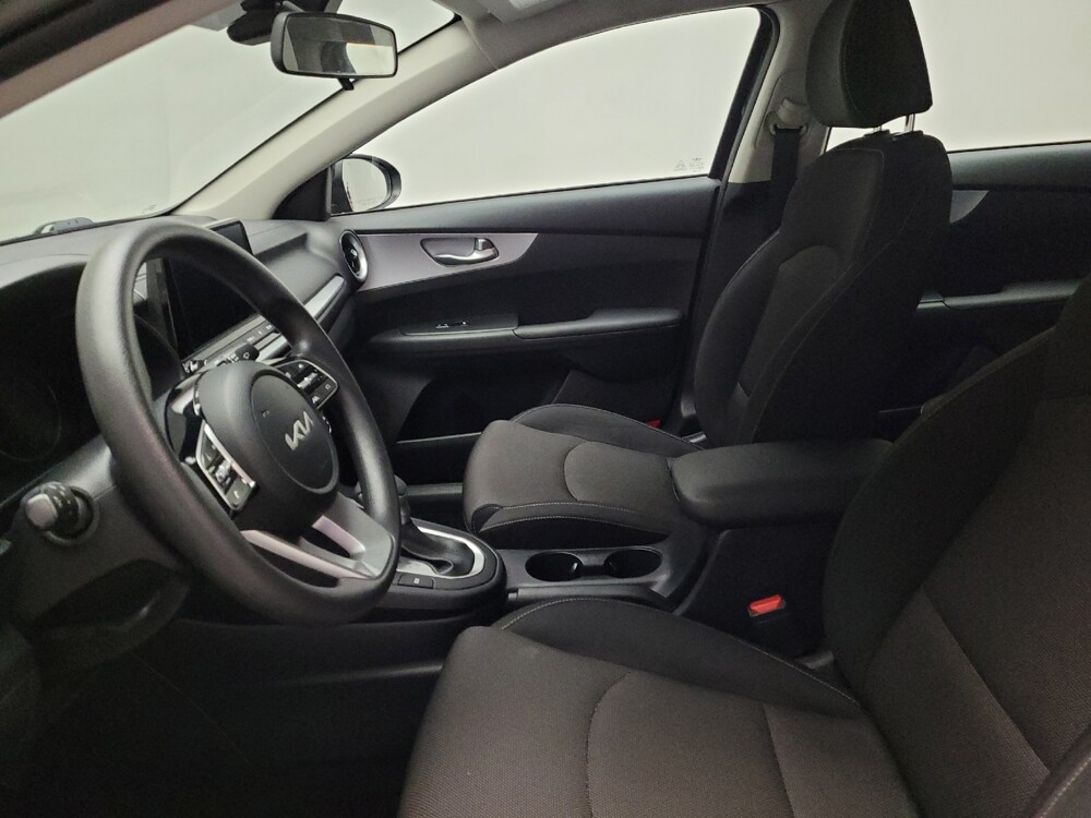 2024 Kia Forte in Montclair, CA 91763 - 18133222 17