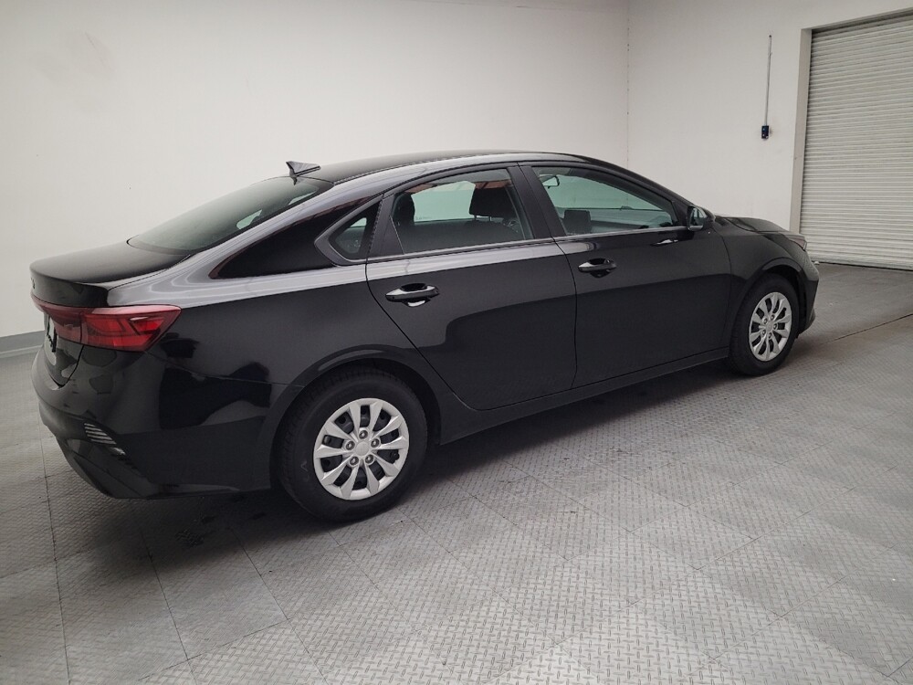 2024 Kia Forte in Montclair, CA 91763 - 18133222 10