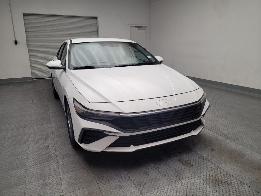 2024 Hyundai Elantra in Downey, CA 90241 - 18133223 14