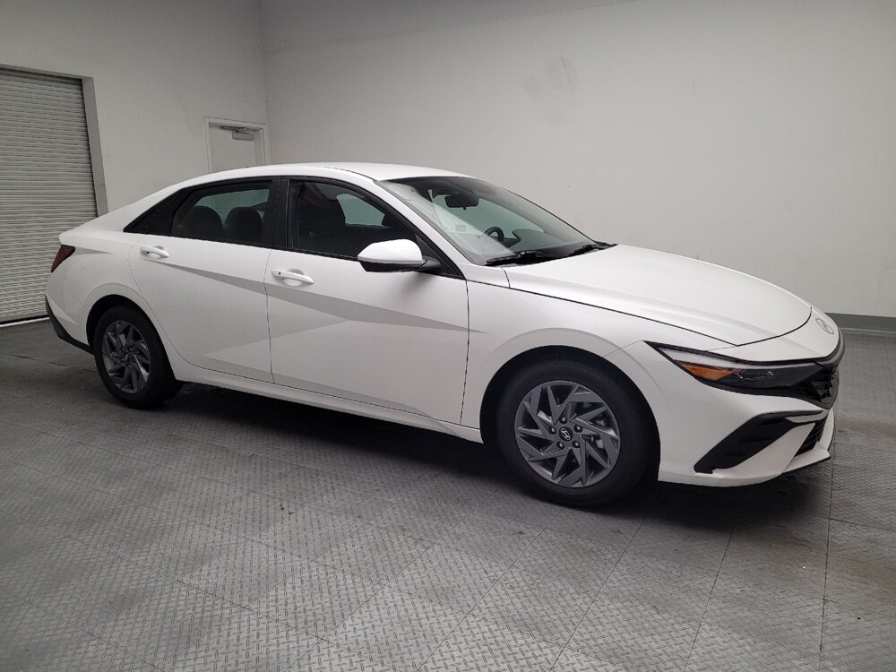 2024 Hyundai Elantra in Downey, CA 90241 - 18133223 11