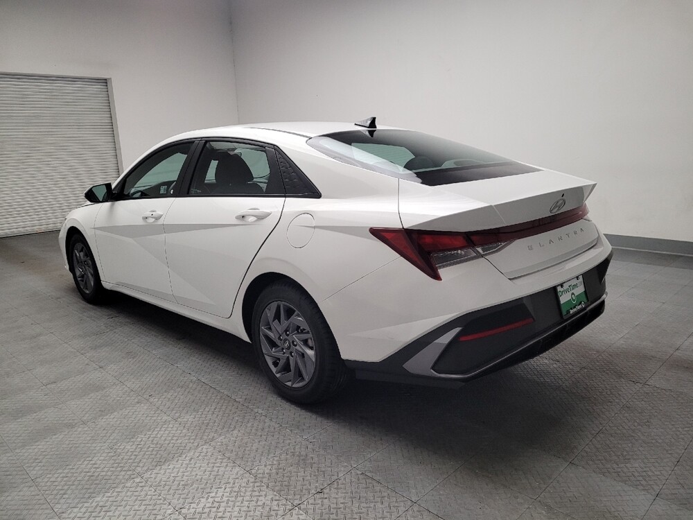 2024 Hyundai Elantra in Downey, CA 90241 - 18133223 5