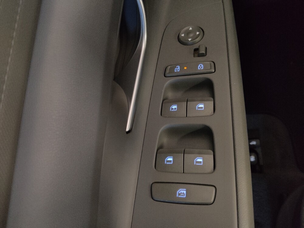 2024 Hyundai Elantra in Chattanooga, TN 37421 - 18133231 27