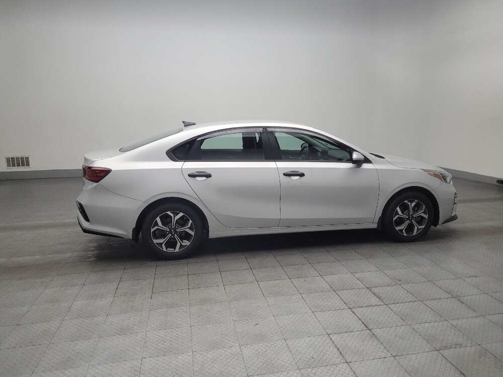 2019 Kia Forte in Conyers, GA 30094 - 18133235 10