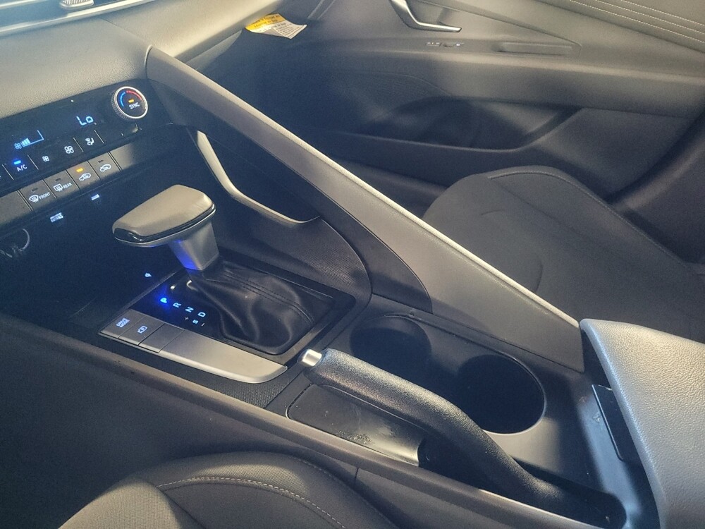 2025 Hyundai Elantra in Chattanooga, TN 37421 - 18133240 26