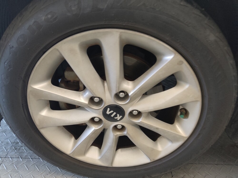 2017 Kia Forte in Conyers, GA 30094 - 18133245 31