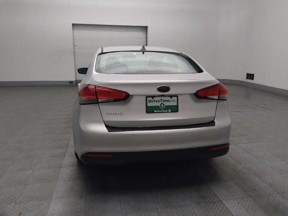 2017 Kia Forte in Conyers, GA 30094 - 18133245 6