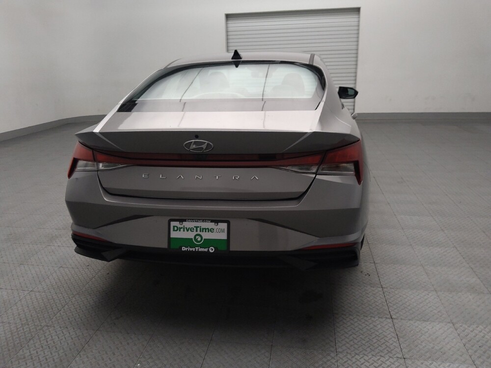 2023 Hyundai Elantra in Plano, TX 75074 - 18133251 7