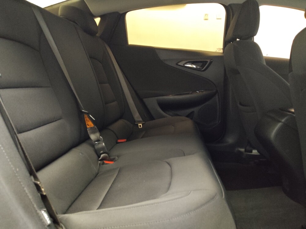 2020 Chevrolet Malibu in Plano, TX 75074 - 18133261 19