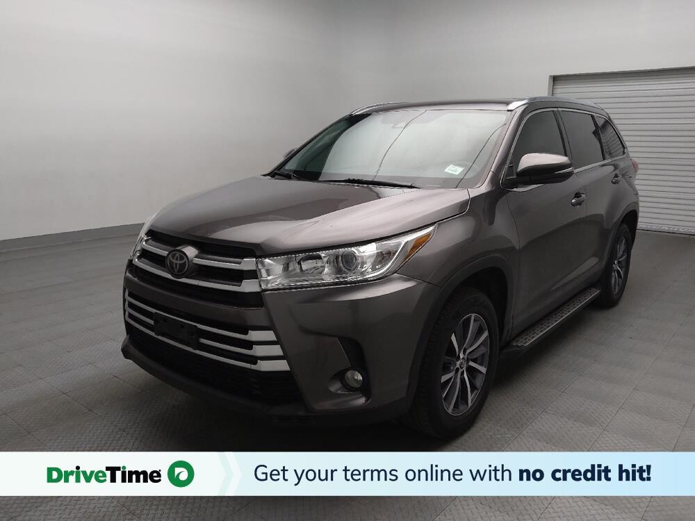 2019 Toyota Highlander in Plano, TX 75074 - 18133278