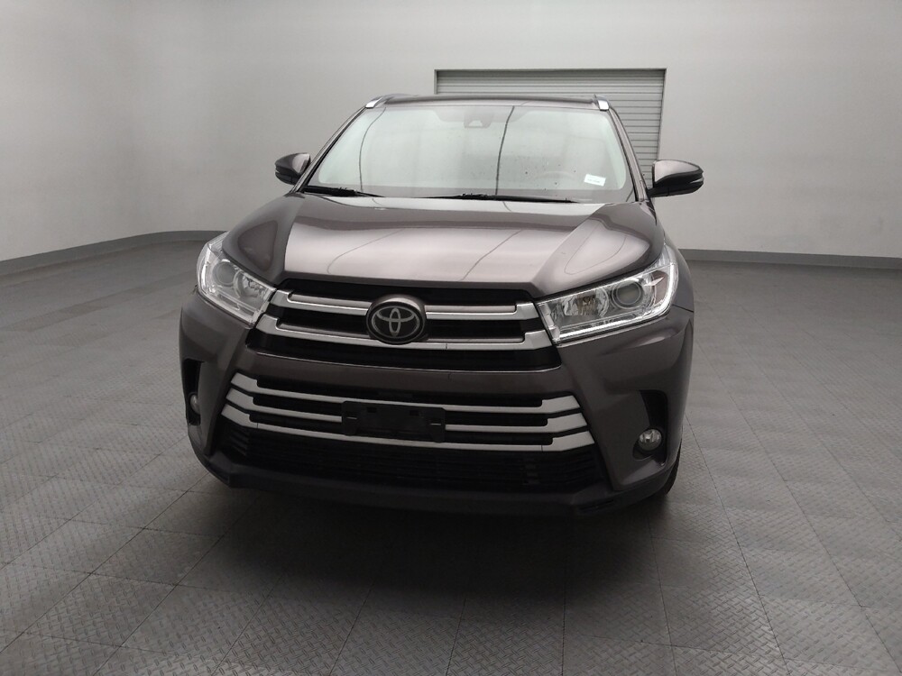 2019 Toyota Highlander in Plano, TX 75074 - 18133278 15