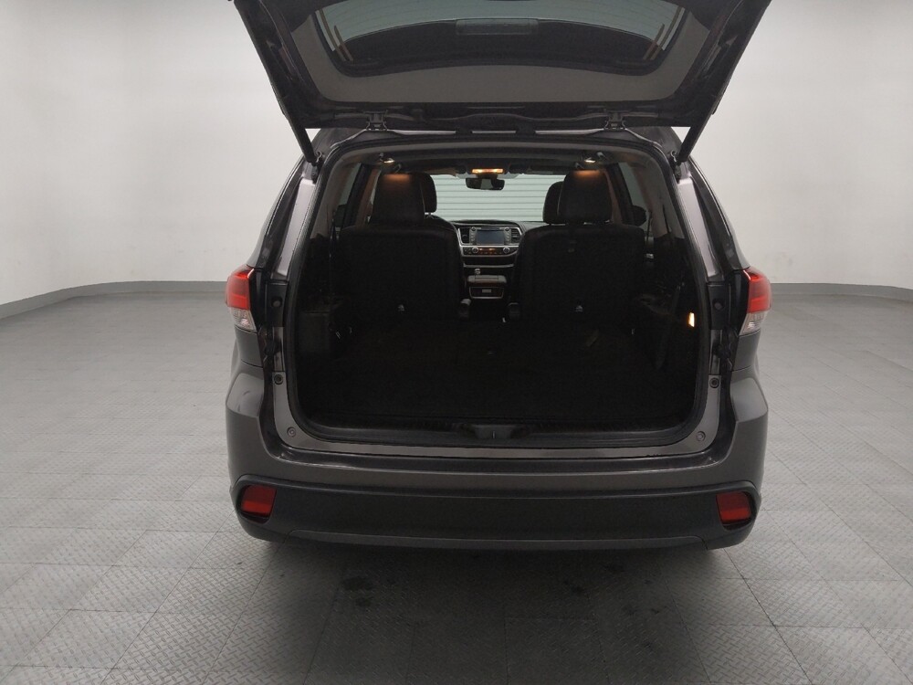 2019 Toyota Highlander in Plano, TX 75074 - 18133278 29