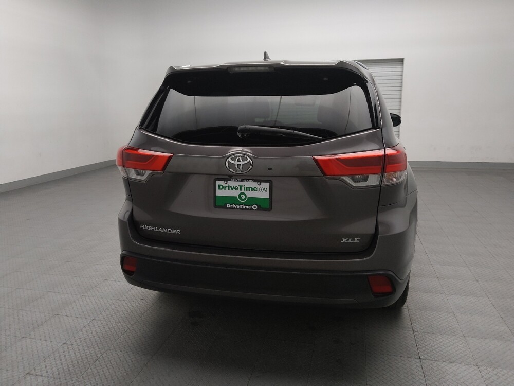 2019 Toyota Highlander in Plano, TX 75074 - 18133278 7