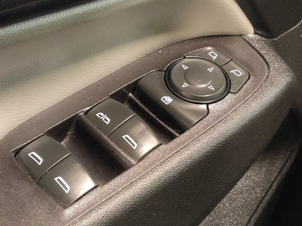 2020 Chevrolet Equinox in Fort Worth, TX 76116 - 18133282 27