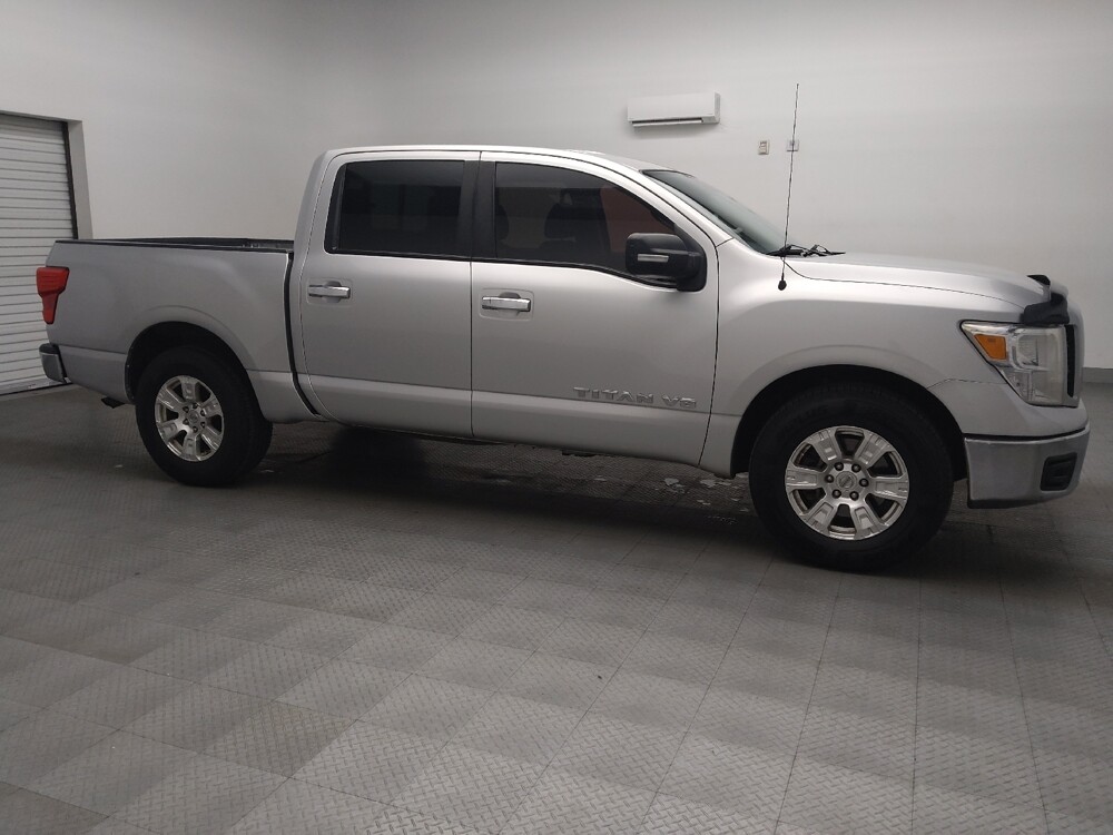 2019 Nissan Titan in Lubbock, TX 79424 - 18133284 11