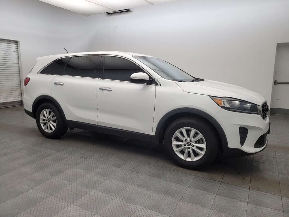 2020 Kia Sorento in Glendale, AZ 85301 - 18133289 11
