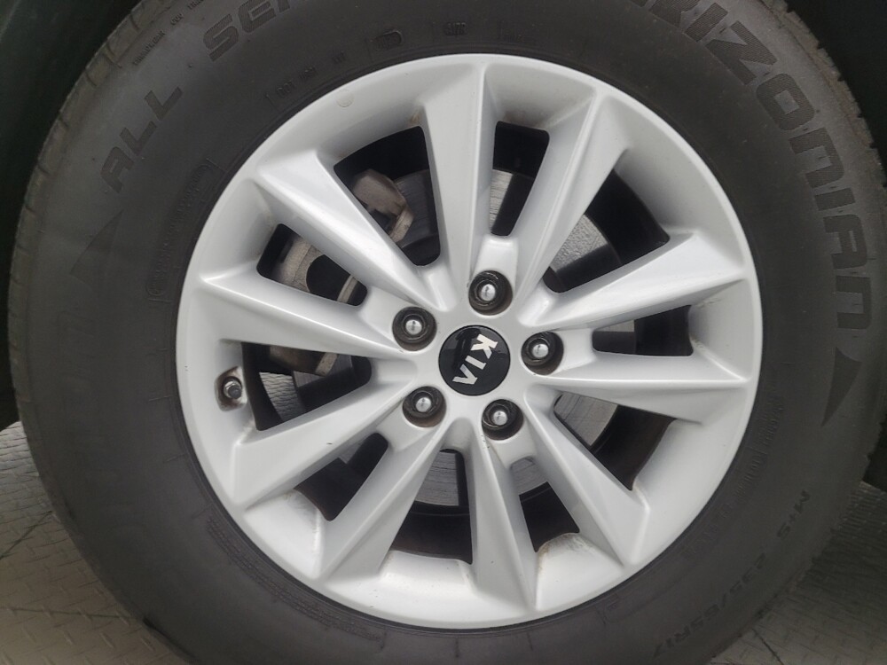 2020 Kia Sorento in Glendale, AZ 85301 - 18133289 31