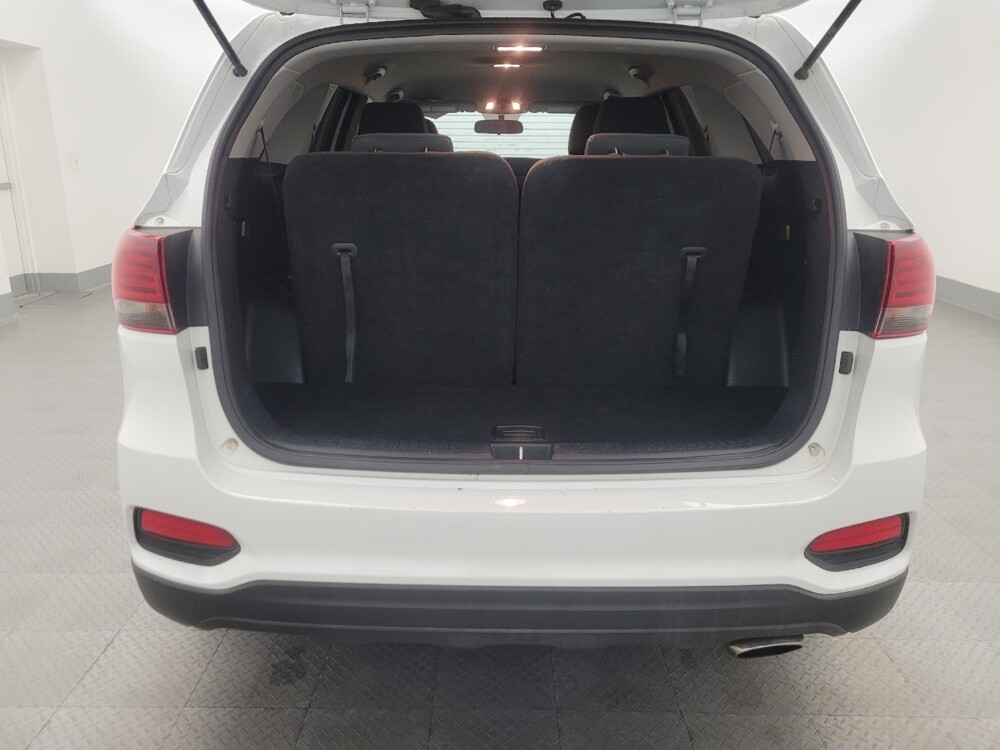 2020 Kia Sorento in Glendale, AZ 85301 - 18133289 29