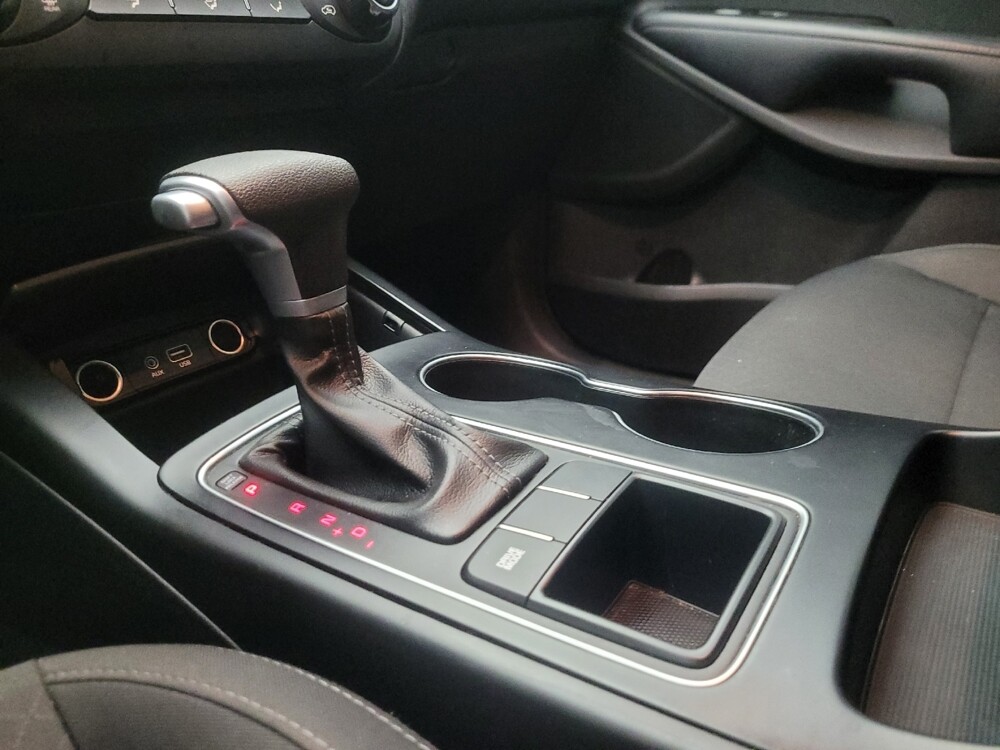 2020 Kia Sorento in Glendale, AZ 85301 - 18133289 26